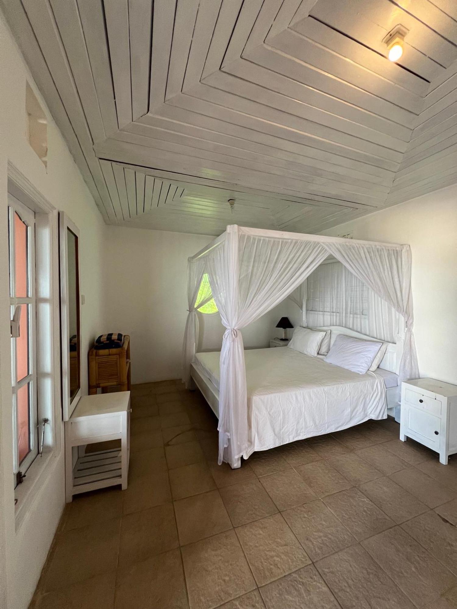 Ari Homestay Uluwatu Exterior photo