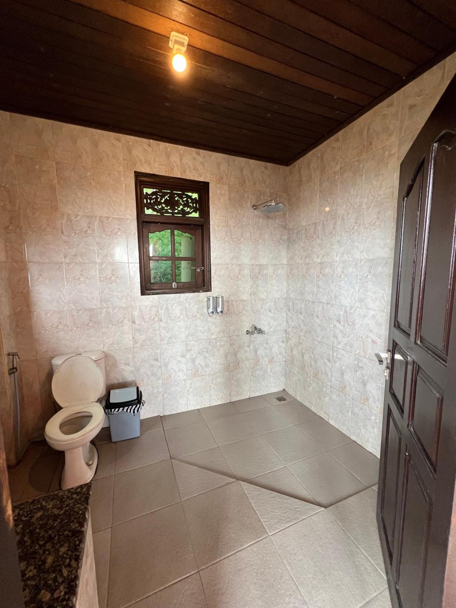 Ari Homestay Uluwatu Exterior photo