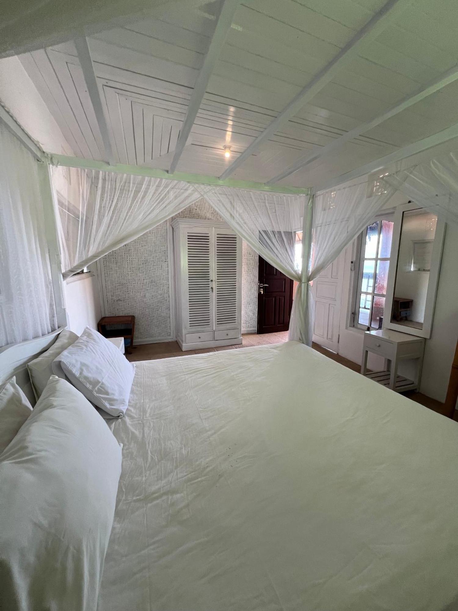 Ari Homestay Uluwatu Exterior photo